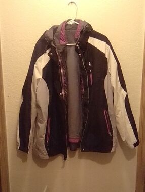 Free Country Black White Ski Jacket with Pink Accents